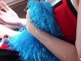 Порно с игрушками парень и девушка