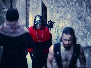 Бабы дрочат мужикам на улице