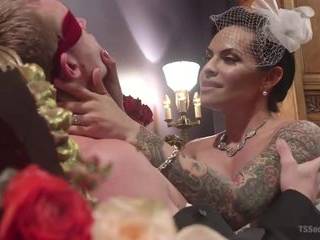 Порно старые с молодыми трансами